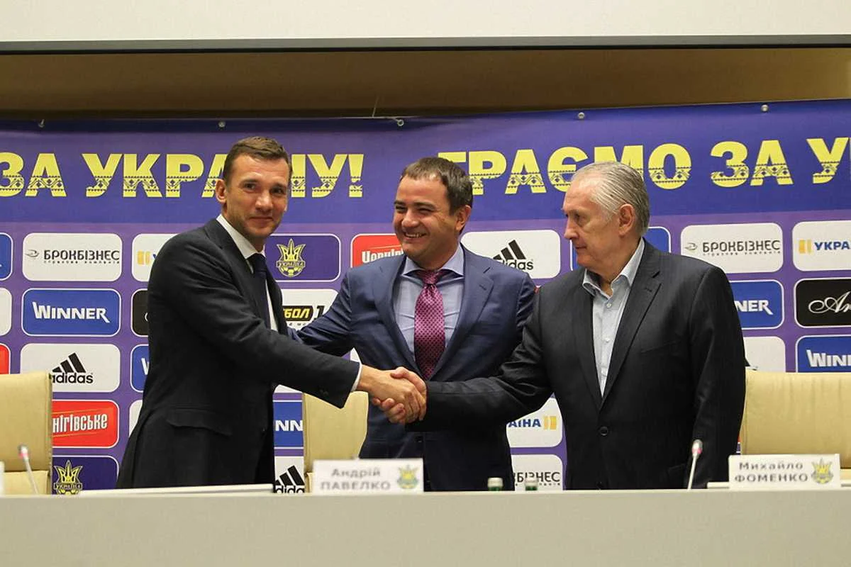 Андрій Шевченко, Андрій Павелко і Михайло Фоменко / фото Футбол 24