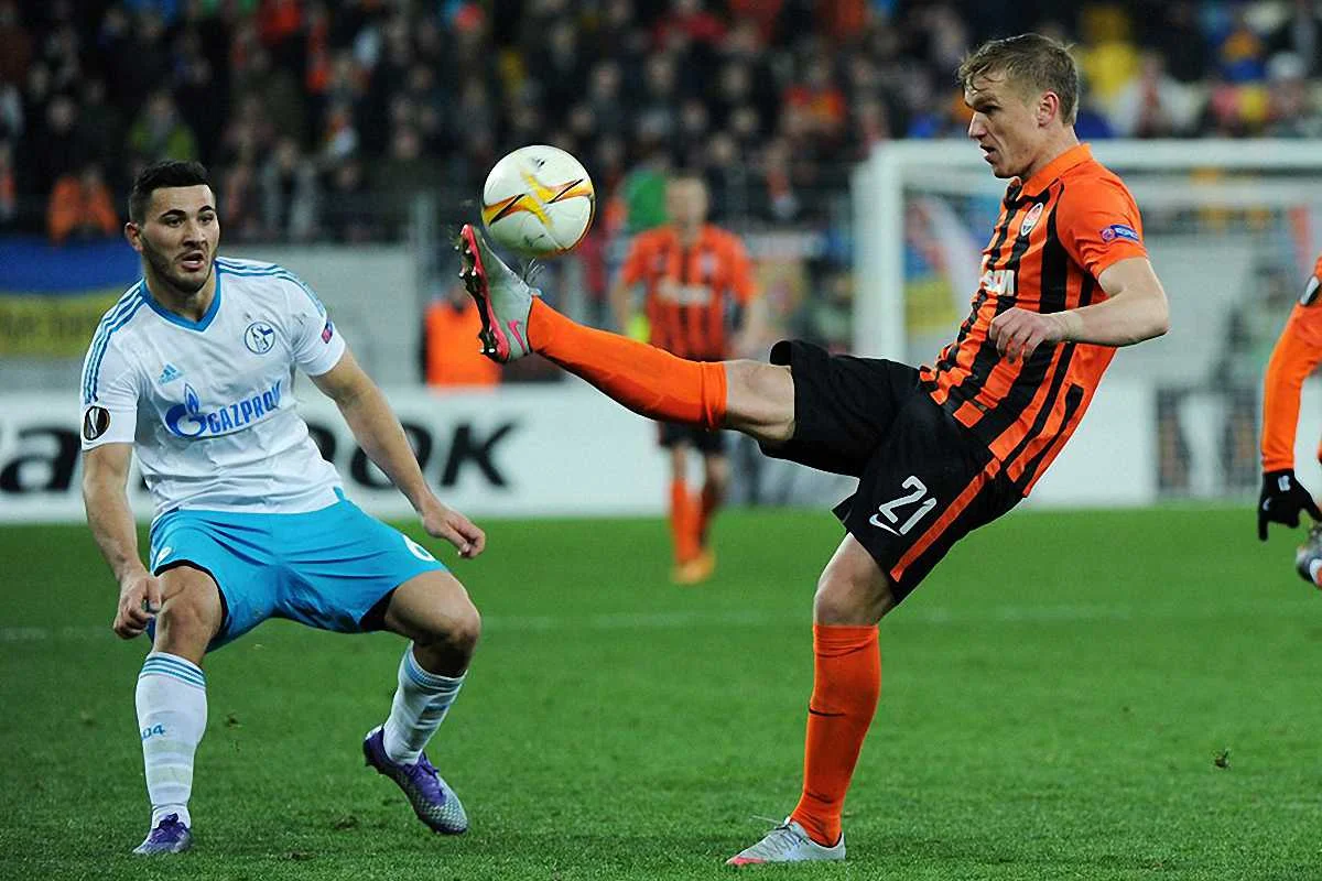 Олександр Гладкий у матчі проти "Шальке" / фото ФК Шахтар