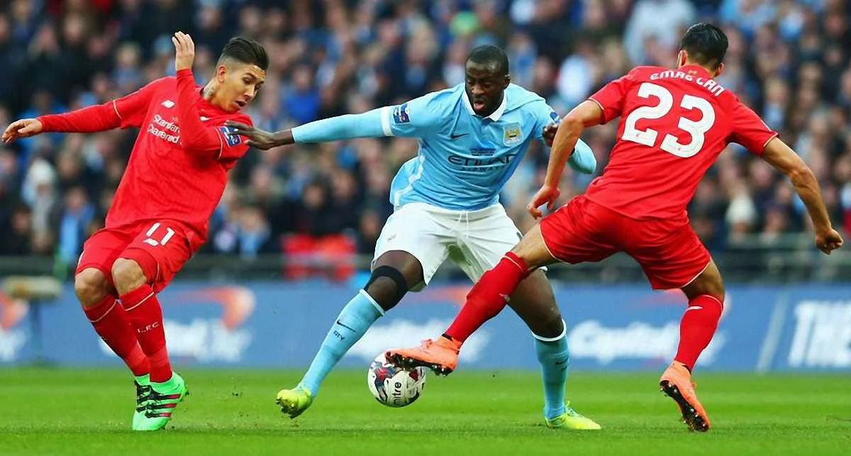 Туре в оточенні суперників / Twitter