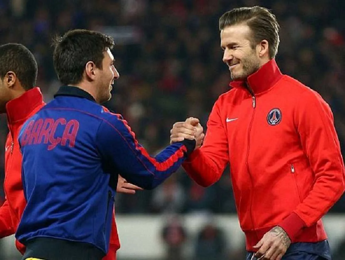 Бекхэм здоровается с Месси / Mundo Deportivo