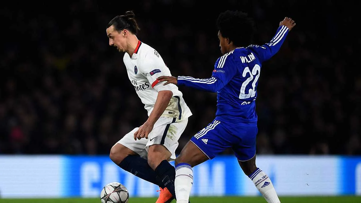 Ибрагимович оставил с носом не только Виллиана / фото УЕФА