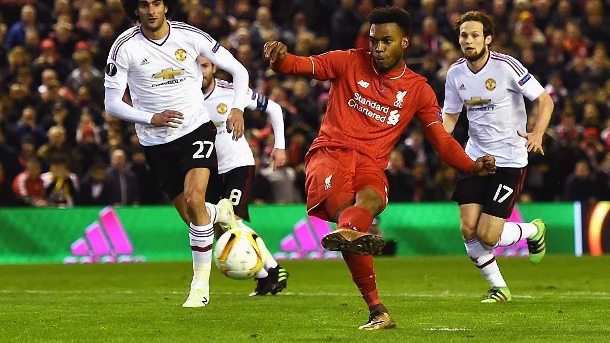 Старрідж вдало реалізовує пенальті та відкриває рахунок у зустрічі / Getty Images