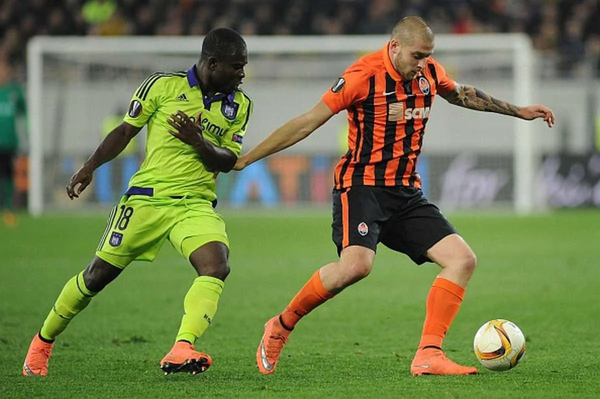 Ярослав Ракицкий (справа) в матче против "Андерлехта" / Фото Getty Images