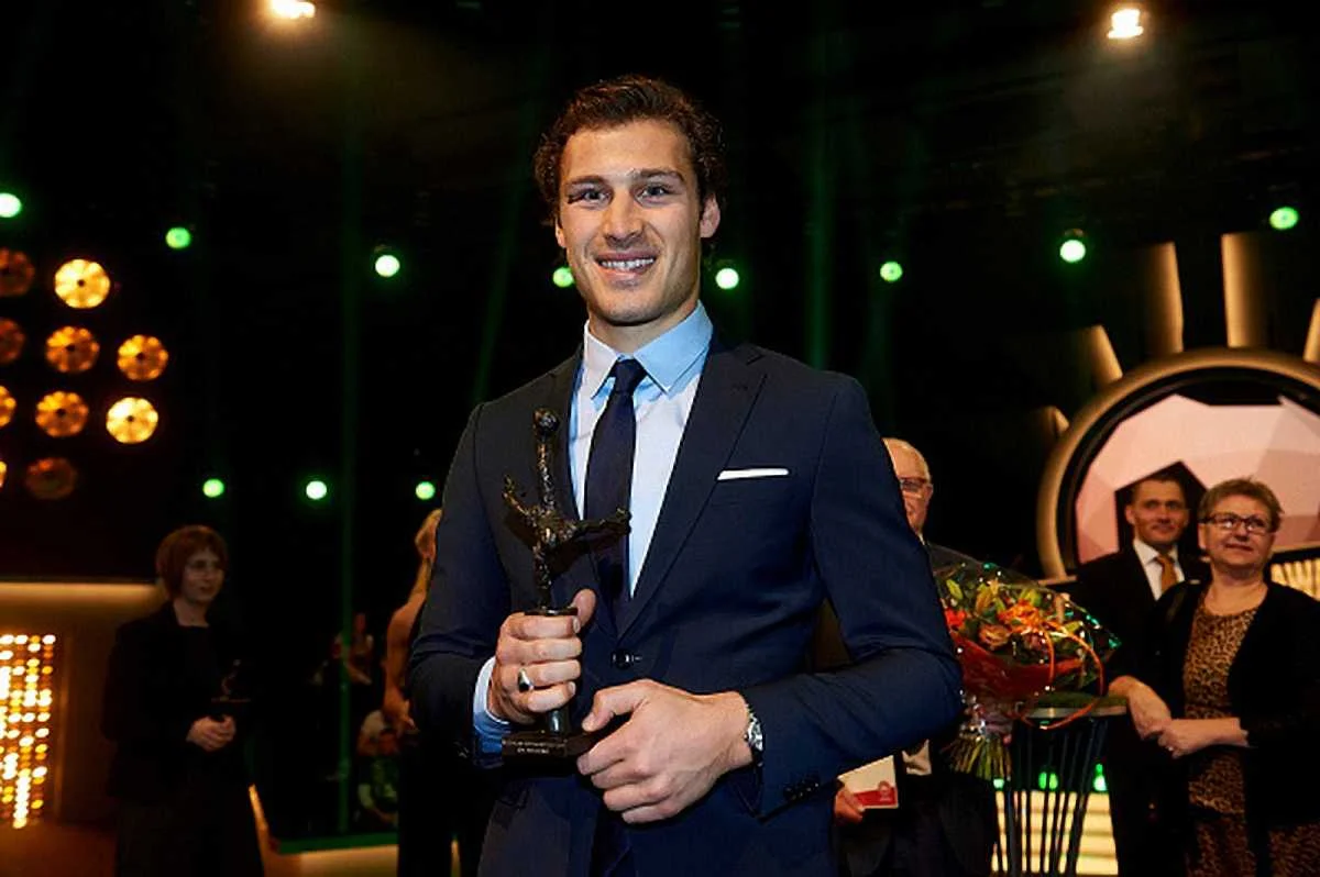 Эрик Святченко с наградой / Фото Getty Images