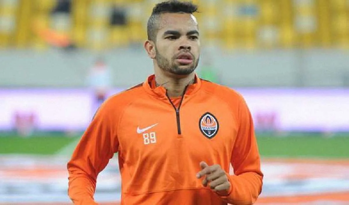 Дентінью / Соцмережі