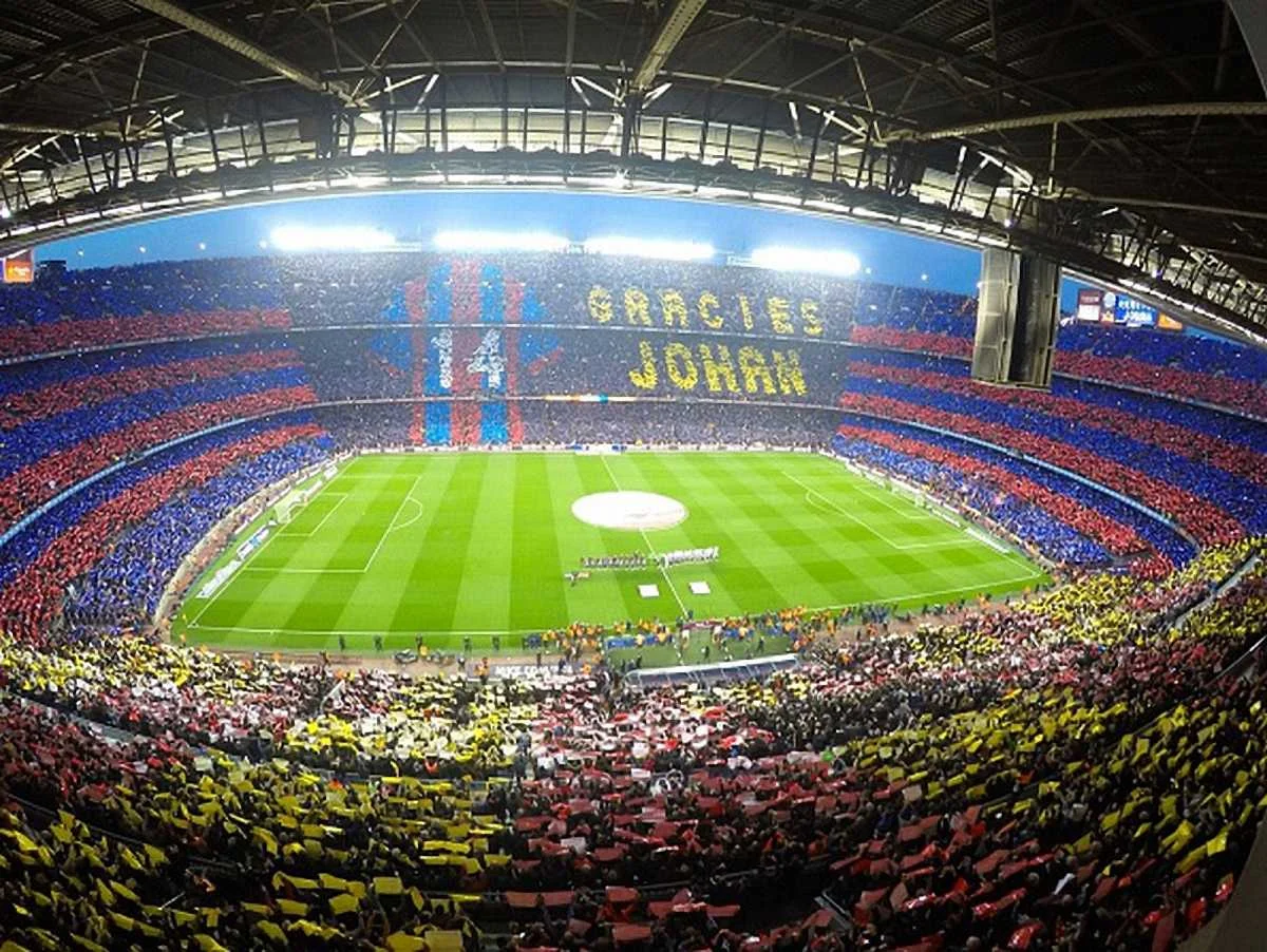 "Камп Ноу" перед игрой / Фото Getty Images