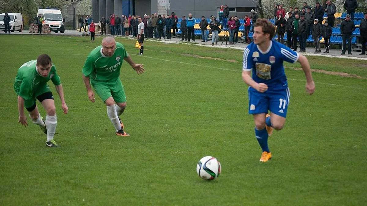 Алієв досить успішно виступав у винниківському "Русі"