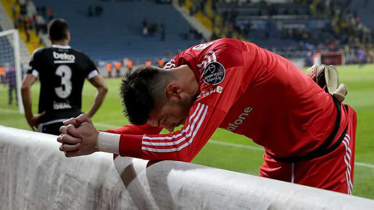 Денис Бойко