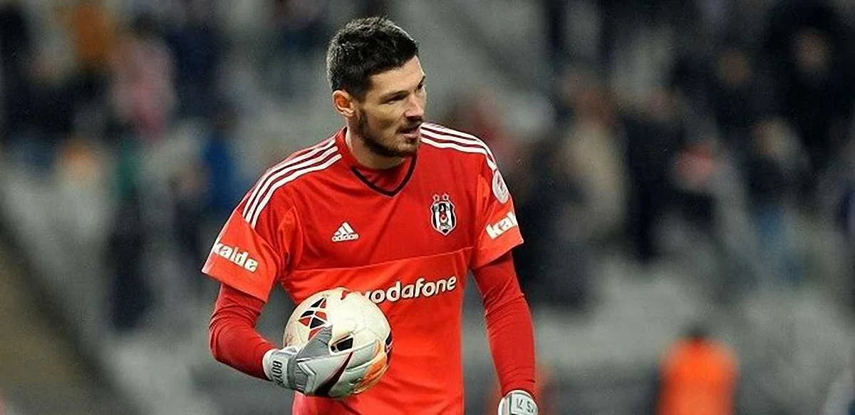 Денис Бойко може перебратись в АПЛ