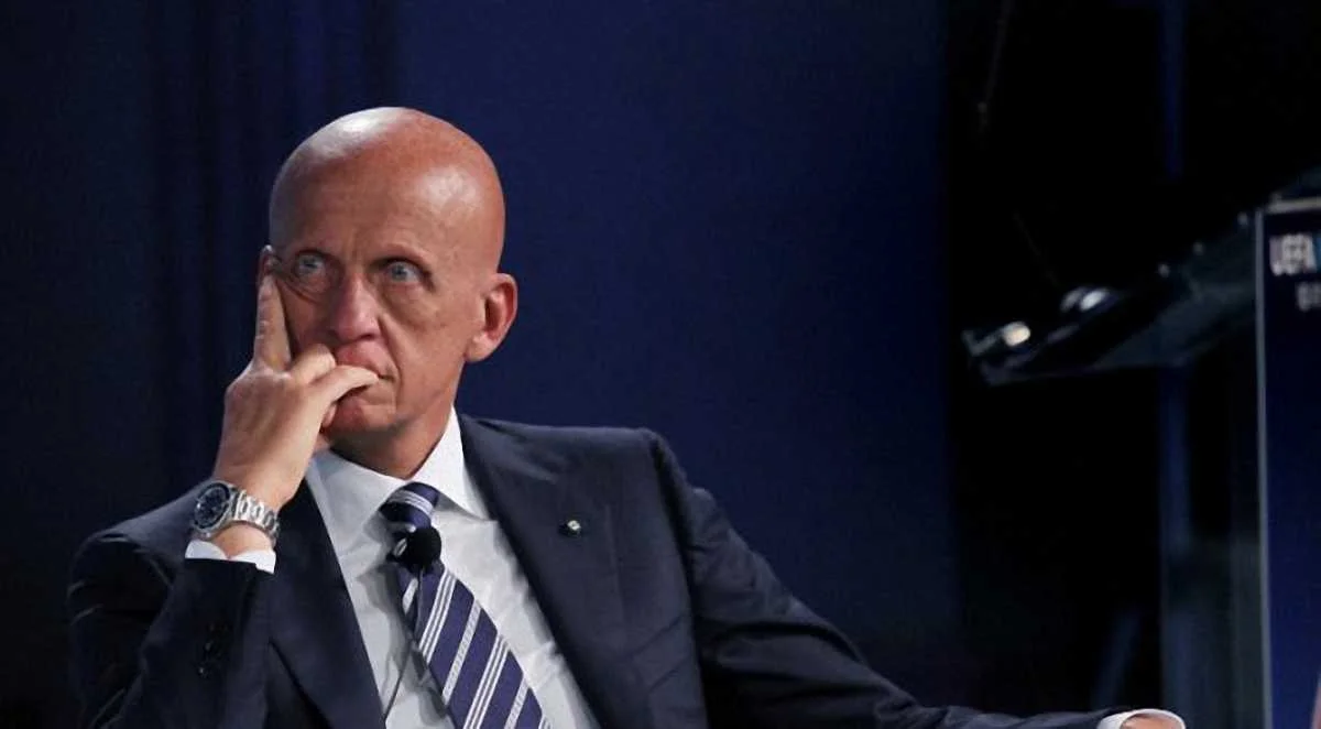 Пьерлуиджи Коллине есть над чем подумать / Getty images