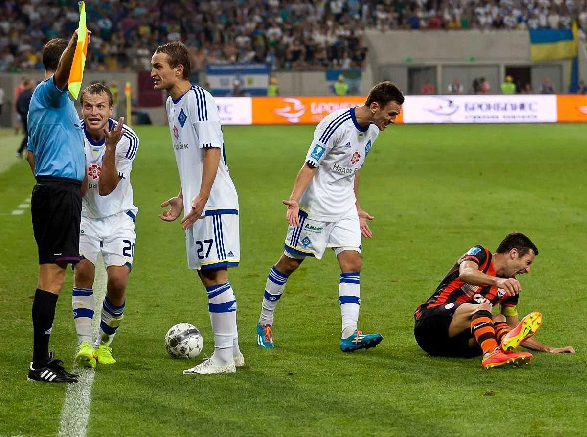 "Шахтар" - "Динамо": боротьба завжди запекла / фото В. Врублевського