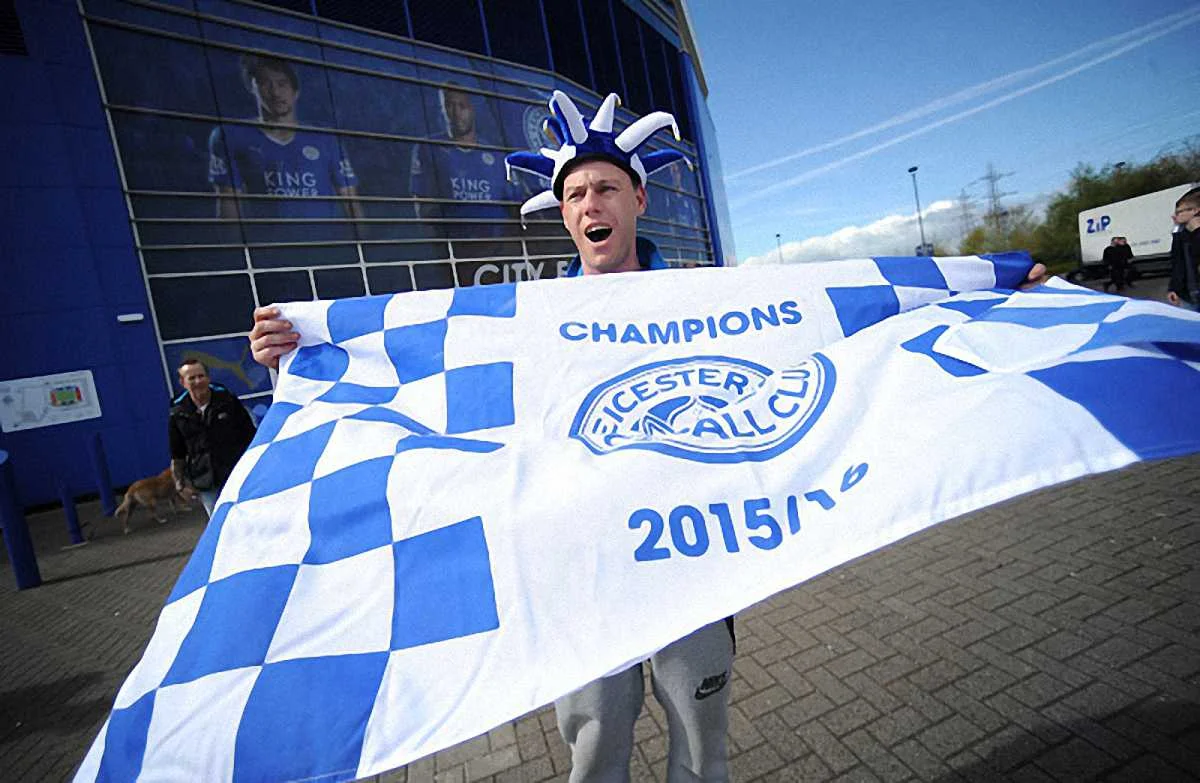 Сумасшедший от счастья фан "Лестера" / Getty images