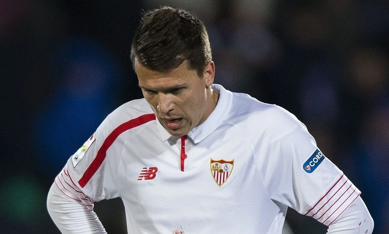 Фото до новини: Розклади Ліги чемпіонів-2016/17 для "Динамо" і "Шахтаря": чому українцям потрібно вболівати проти Євгена Коноплянки