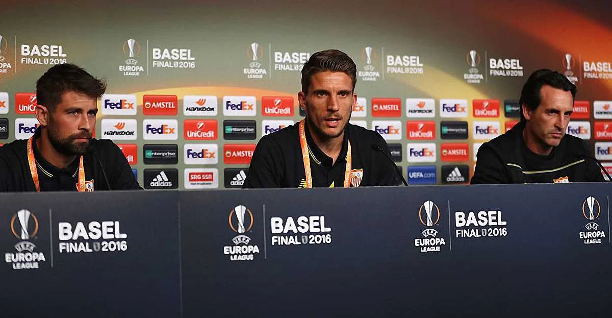 Унаи Эмери (справа) / фото Getty Images