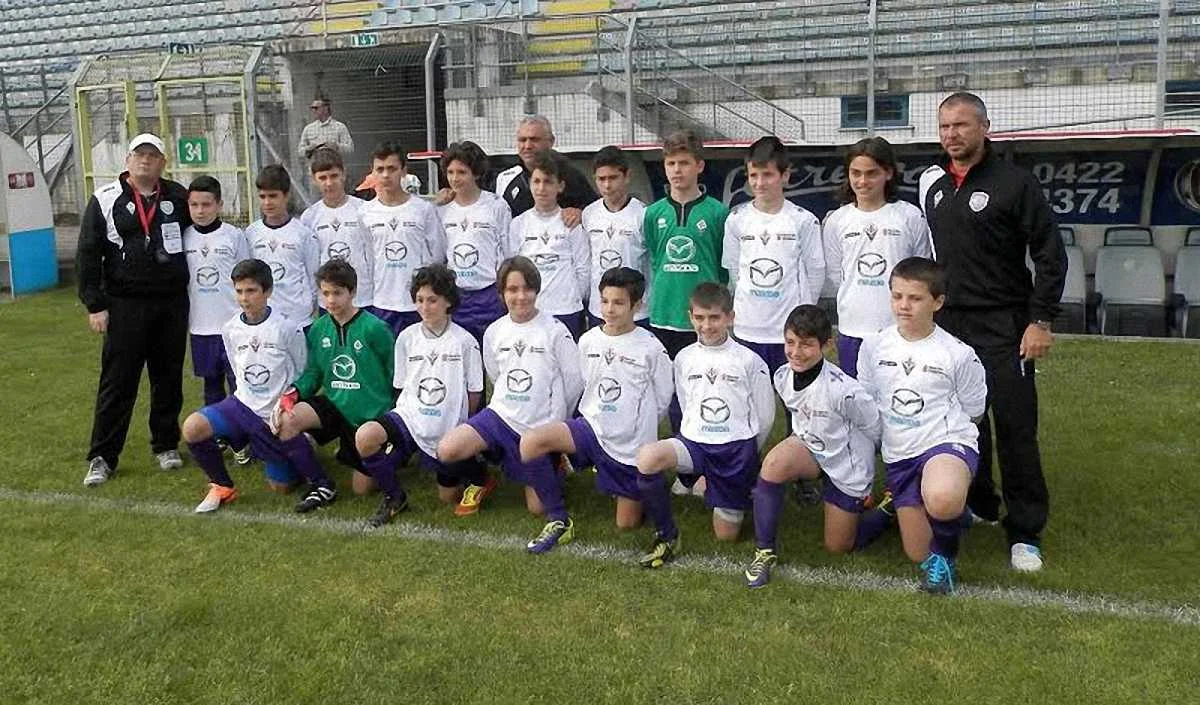 Алекс Великих (ліворуч) і "Фіорентина"