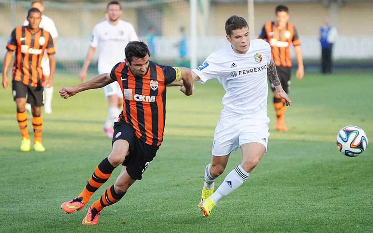 Громов проти Срни / фото ФК Ворскла