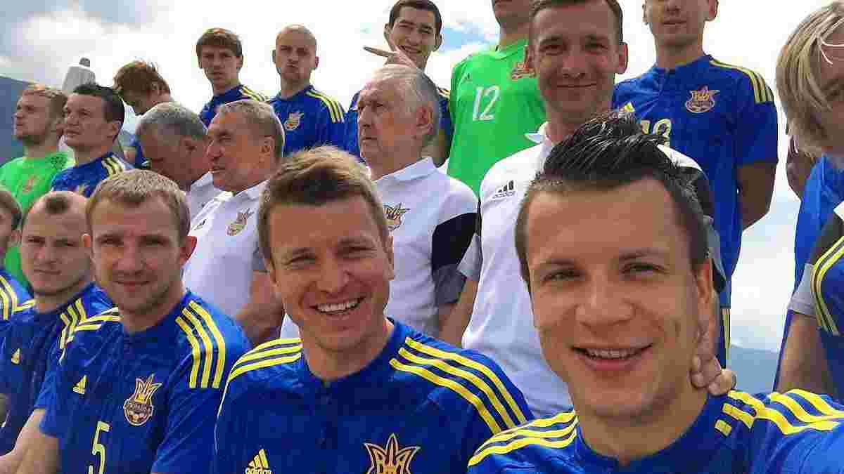 Збірна України зробила командне фото до Євро-2016 - не обійшлось без жартів над Фоменком