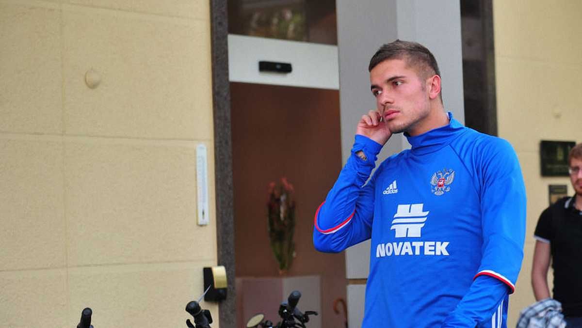 Роман Нойштедтер з російським паспортом