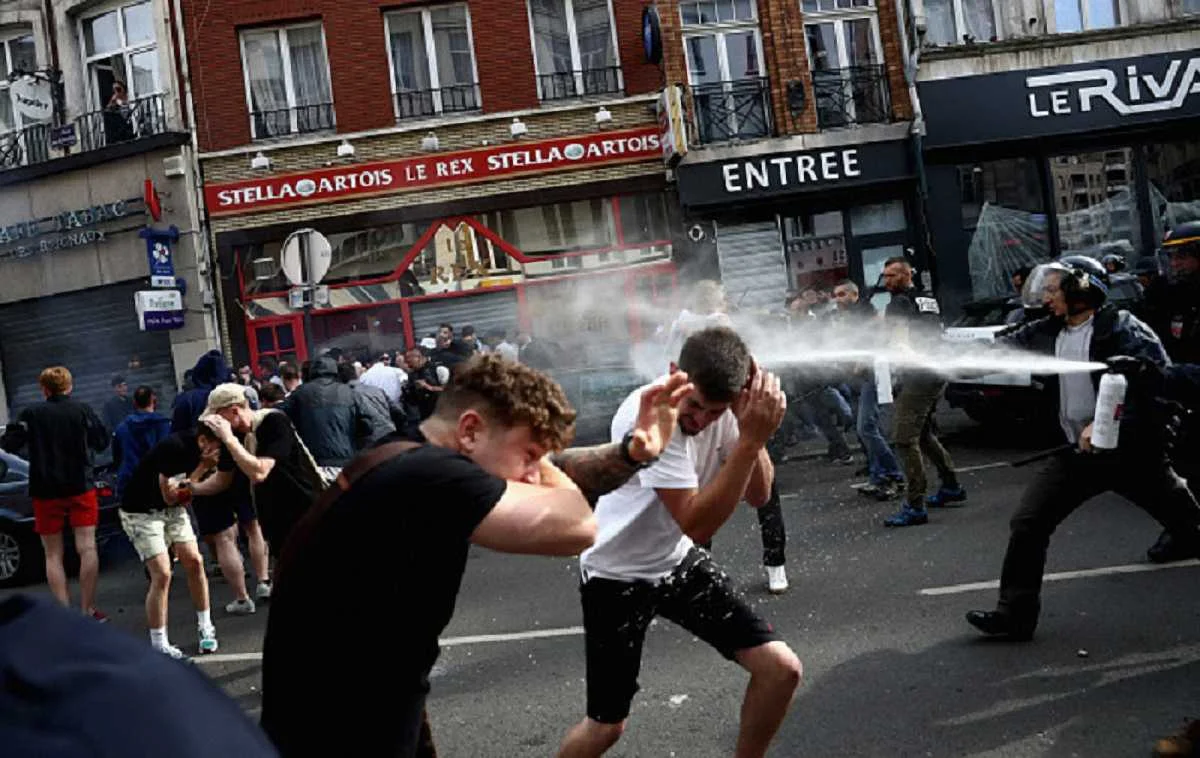 Английские фанаты / getty images