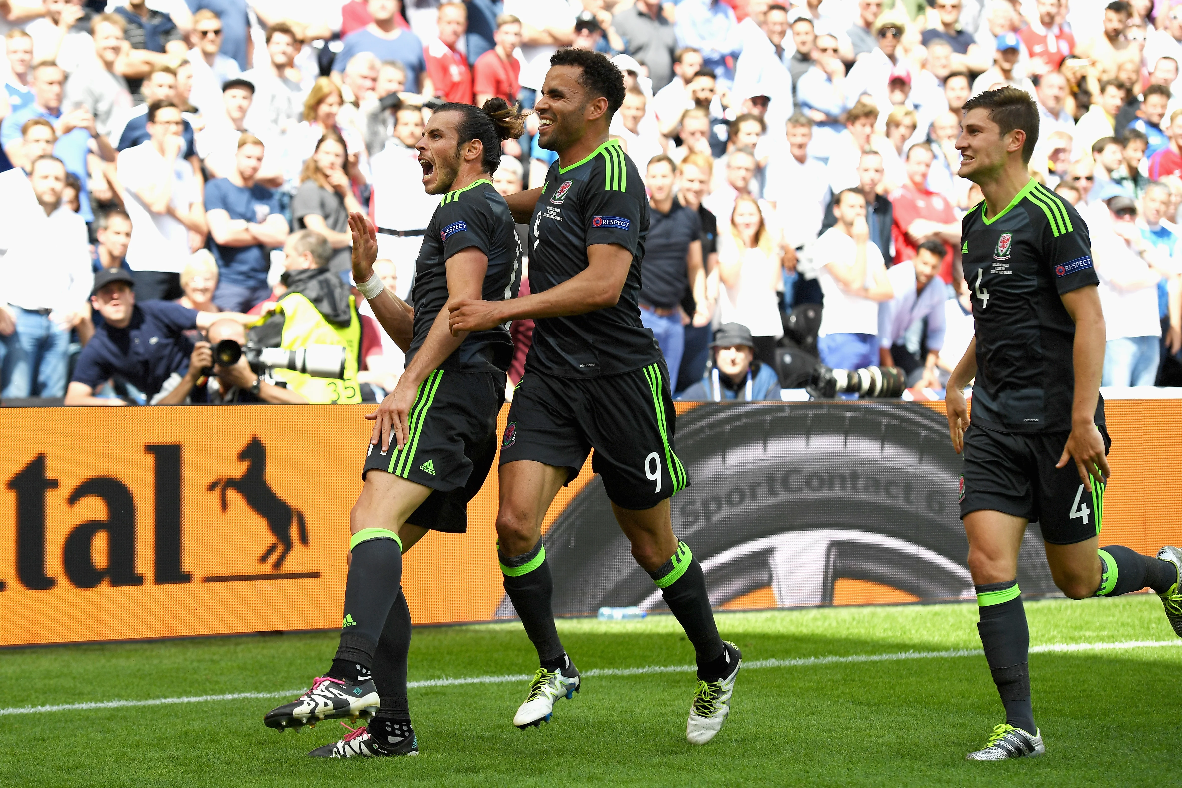 Бейл святкує гол / Getty Images