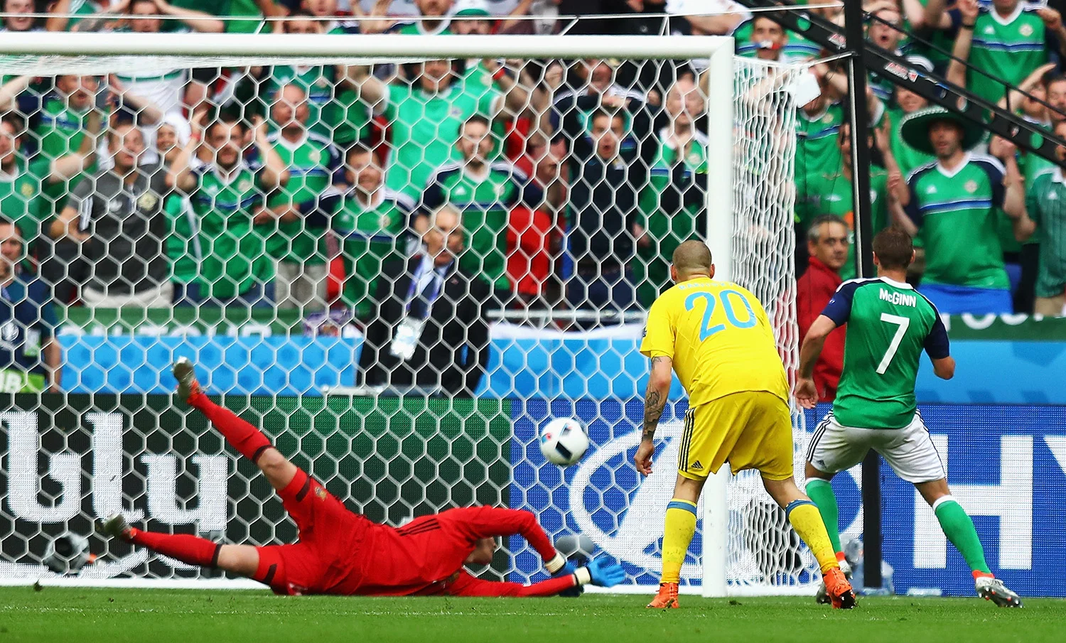 Фото до новини: К играм нужно относиться серьезно, а не жить в своем мире, где Украина в полноги должна выносить соперников