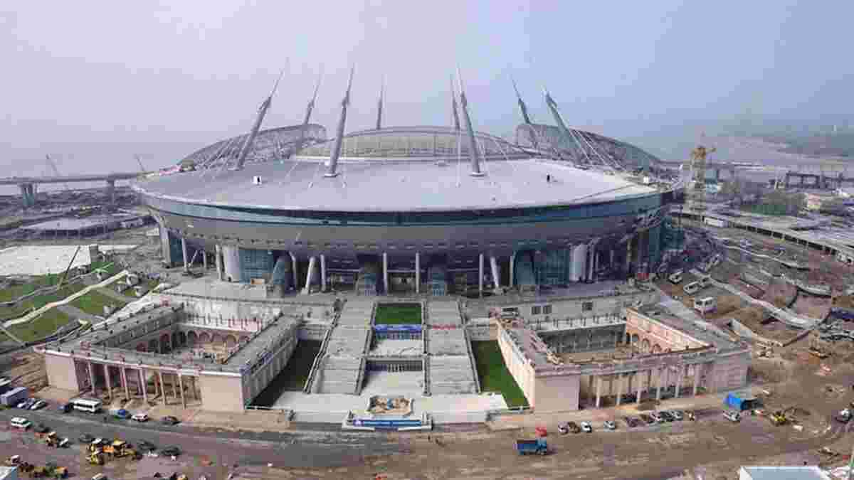 Ветер повредил крышу стадиона "Зенита", который строят к ЧМ-2018