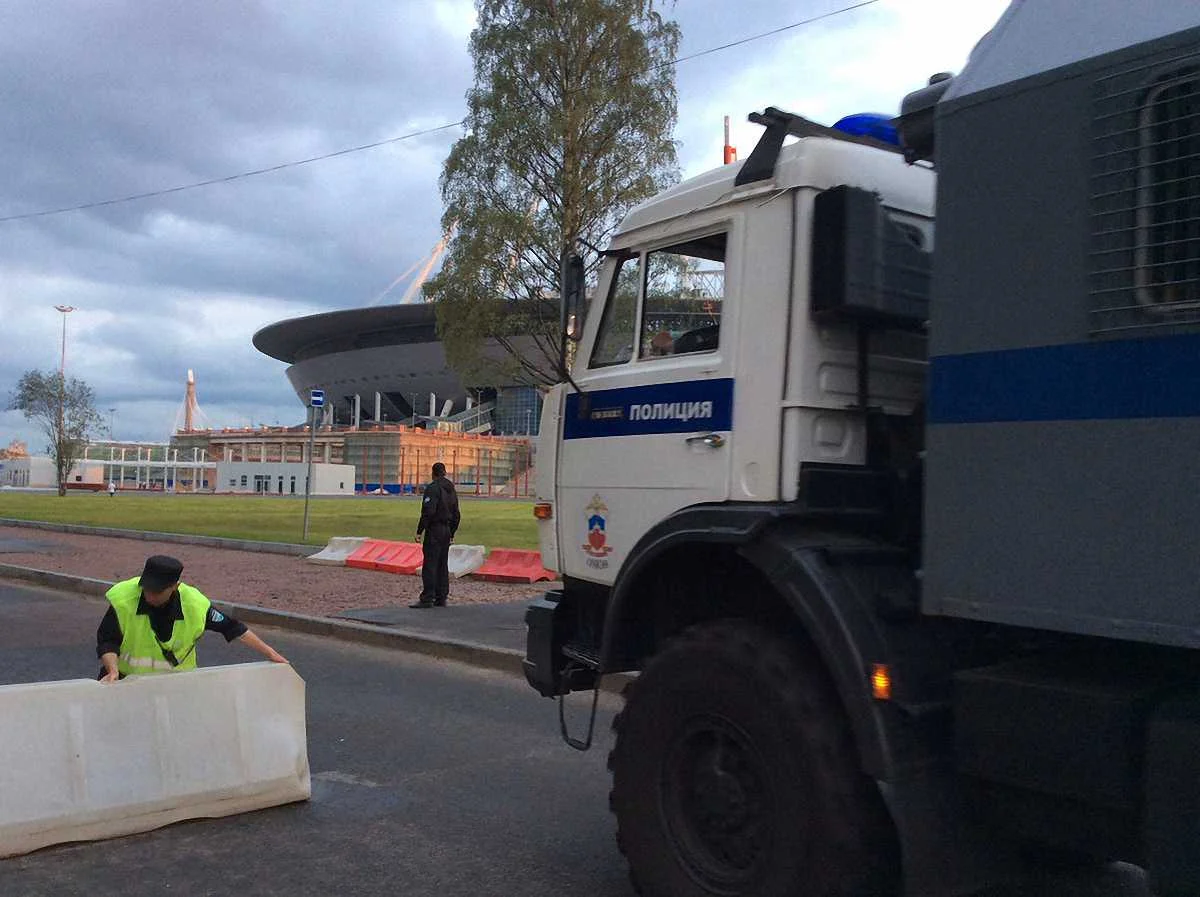 Протест на "Зенит-Арене" / Twitter