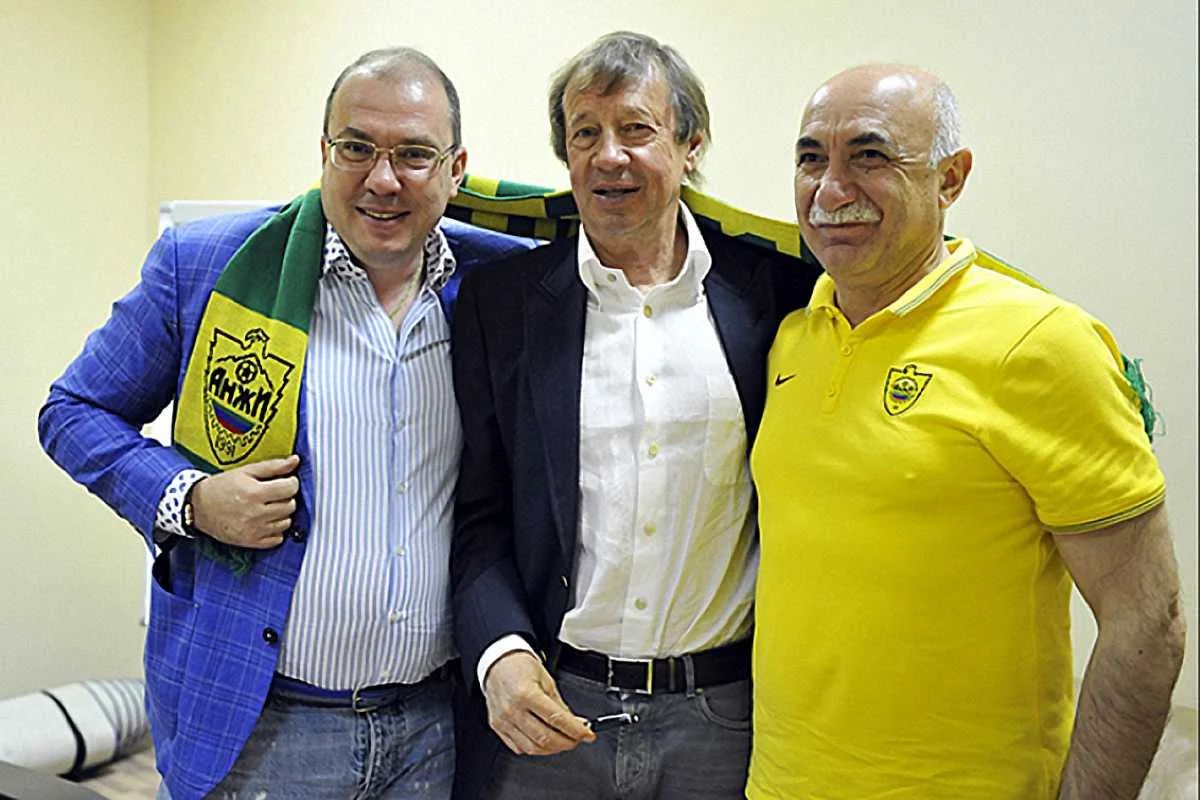 Корабльов (зліва) поруч із Сьоміним / фото ФК "Анжи"