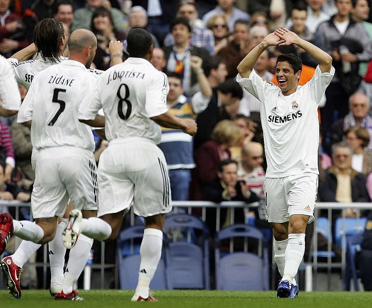 Сісінью (справа) навіть забивав за "Реал" зіркової епохи / фото Getty Images