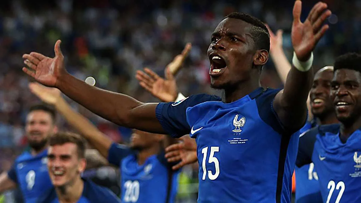 Поль Погба незабаром може повернутися в Манчестер / Getty Images