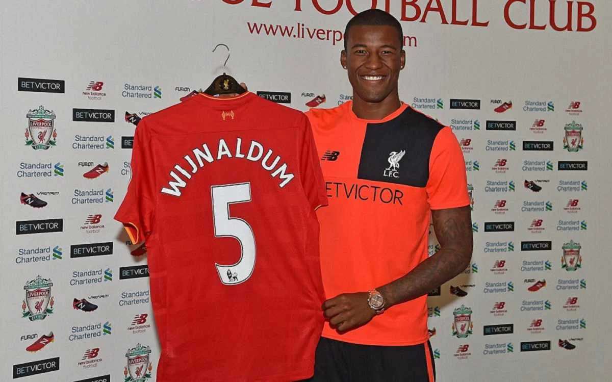 Джорджиньо Вейналдум выбрал пятый номер / Фото ФК "Ливерпуль"