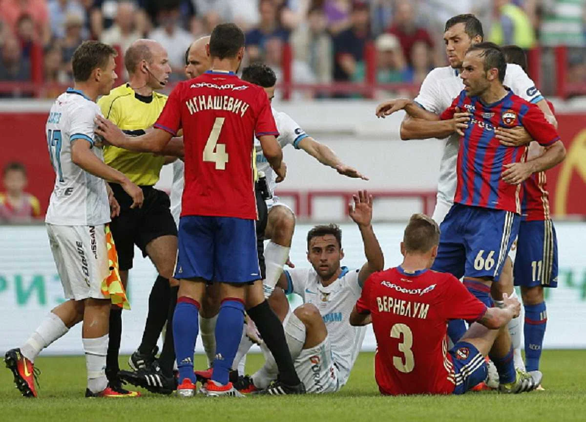 Сутичка у матчі за Суперкубок Росії / Getty Images