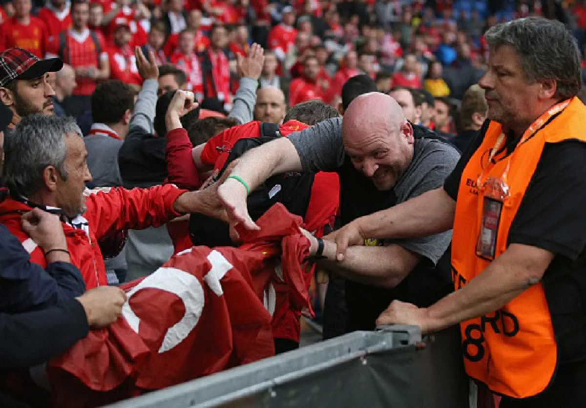 Бійка на "Санкт-Якоб Парк" / Getty Images