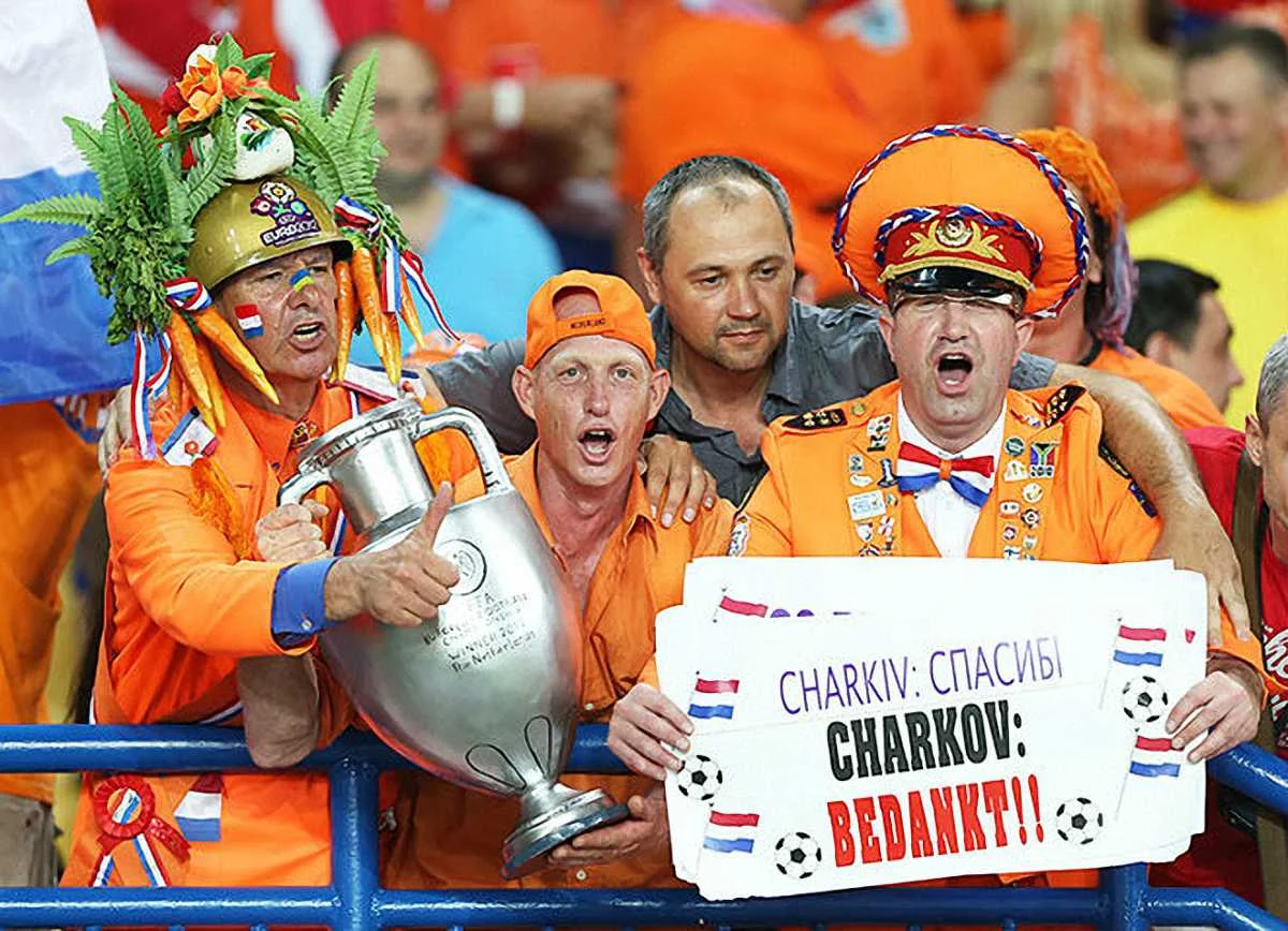 Вінні у Харкові під час Євро-2012 / Соцмережі