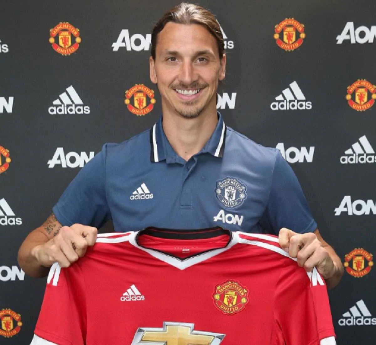 Златан Ибрагимович / twitter МЮ