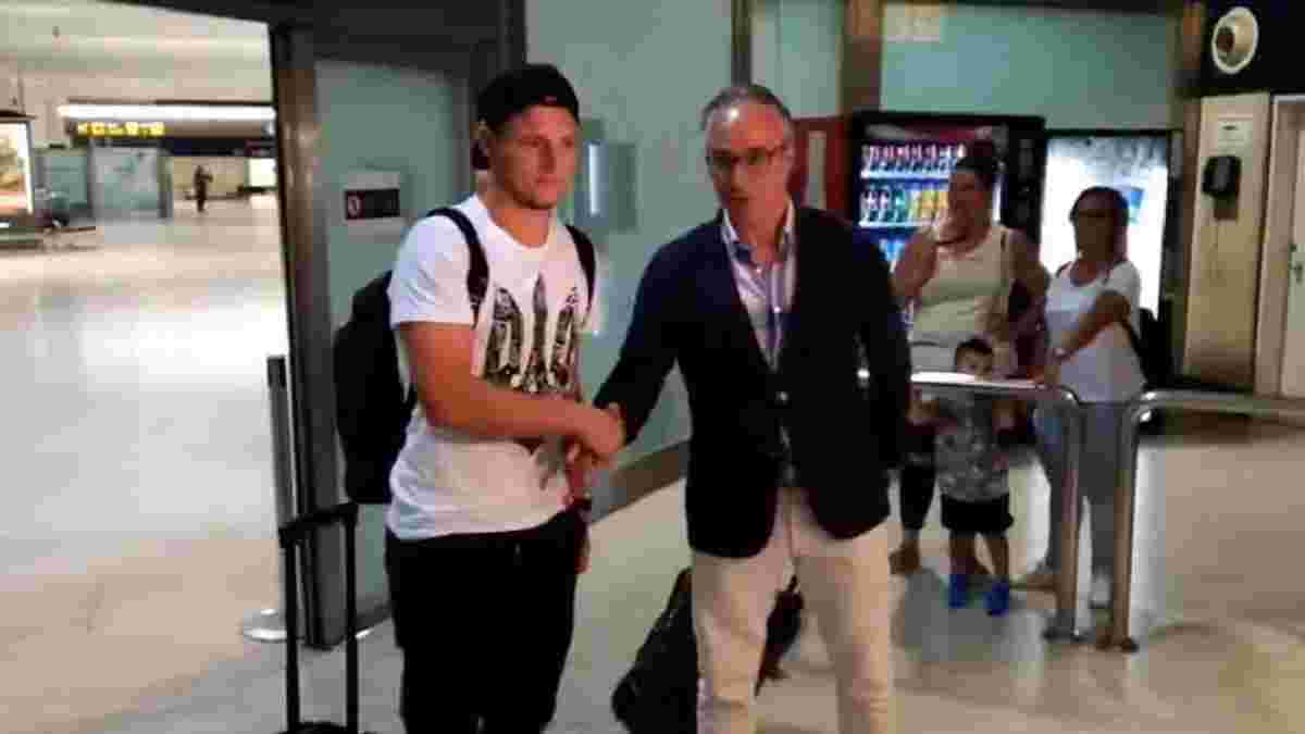 Як Зозулю зустрічали в аеропорту Севільї – з'явилося відео