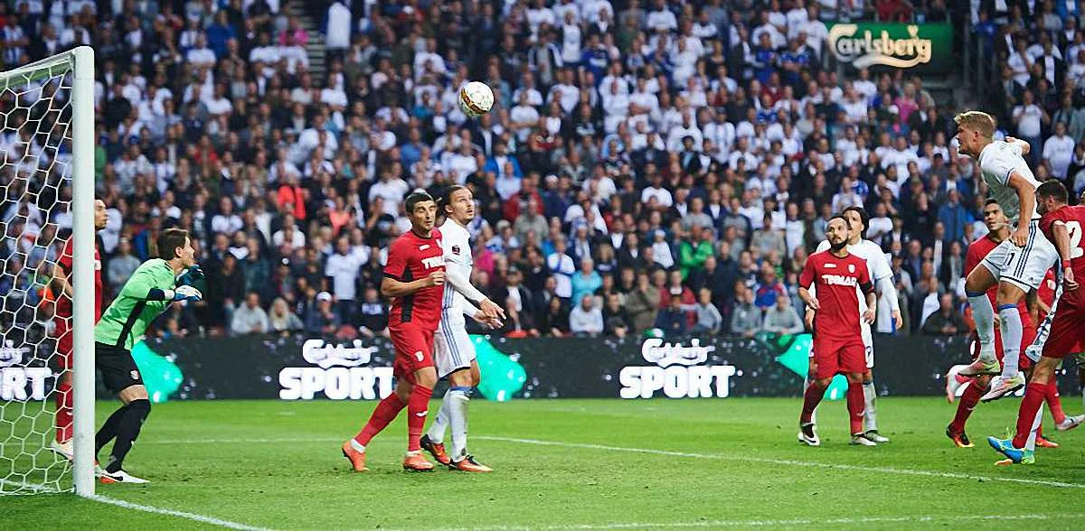 "Копенгаген" трощить румунів / фото Getty Images
