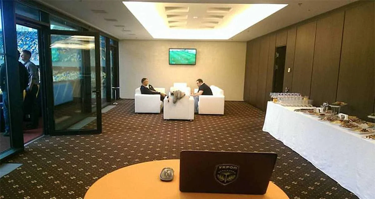 Президентская ложа на НСК. Место проведения "Тайной вечери"