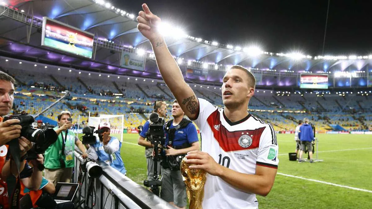 Лукас Подольскі з кубком світу