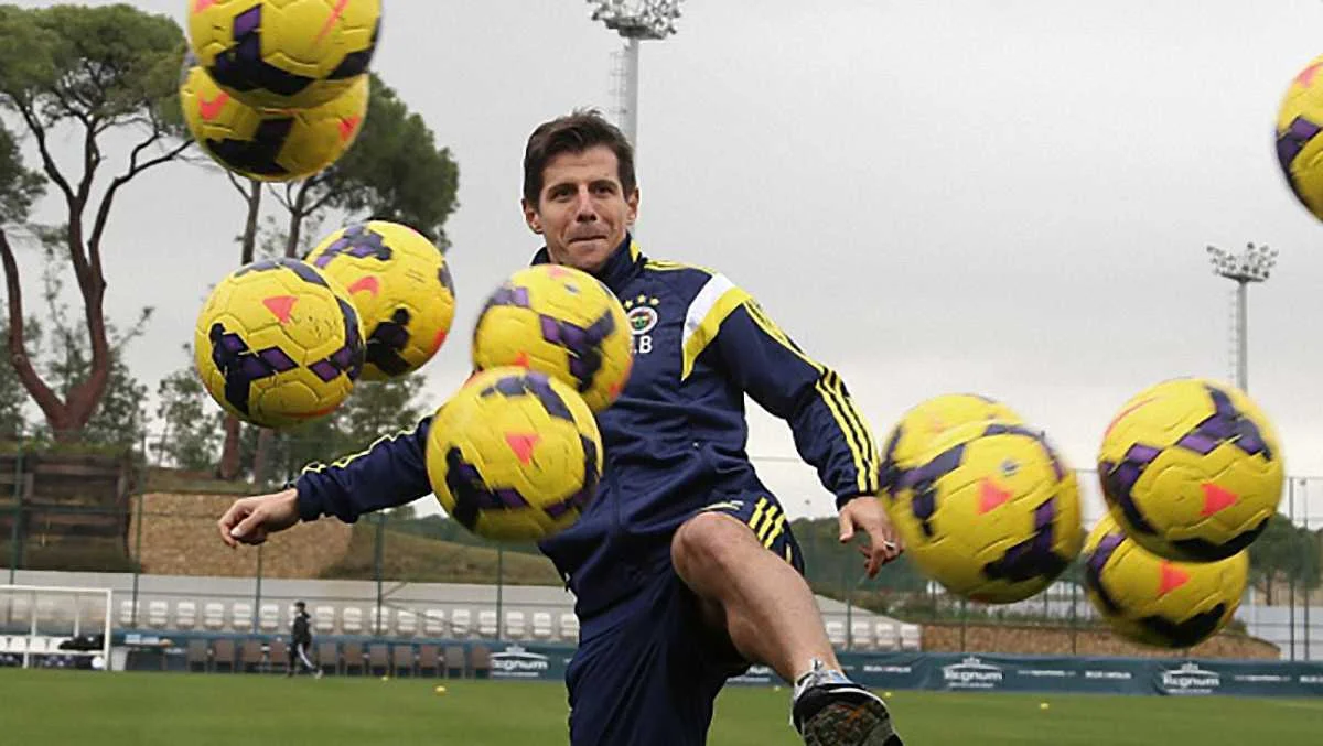 Эмре одного мяча мало / Getty Images