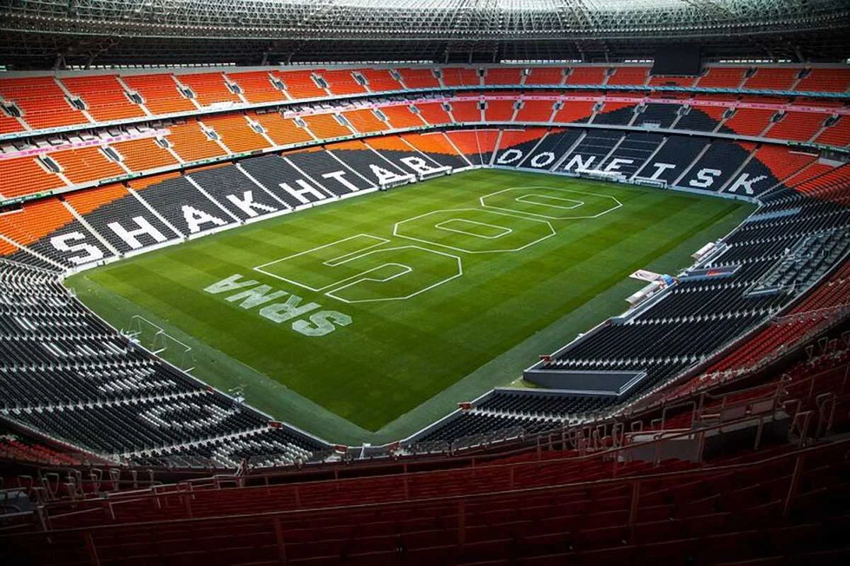 "Донбасс Арена" поздравляет Срну / фото ФК Шахтер