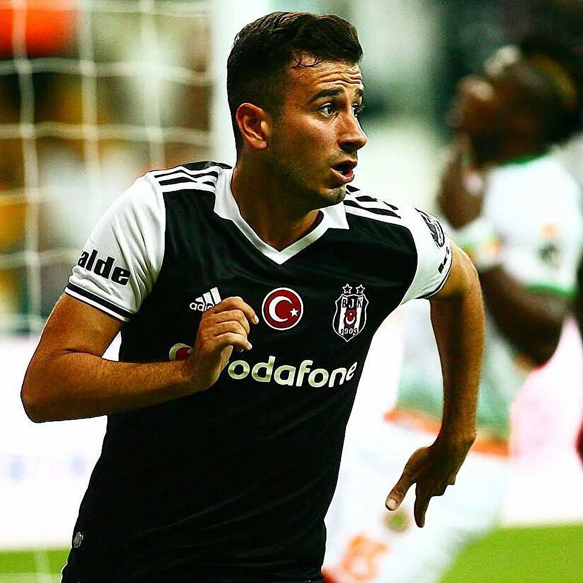 Огуджан Езьякуп