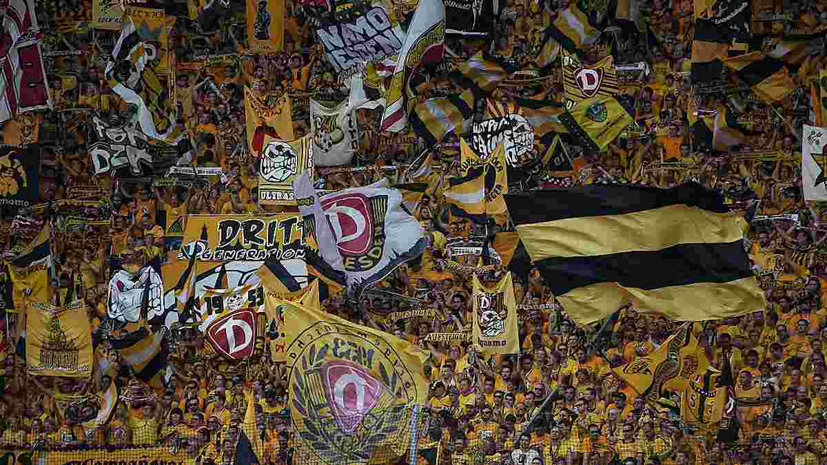 Фанаты "Динамо" Дрезден шокировали Германию, выбросив голову быка на стадионе (+18)