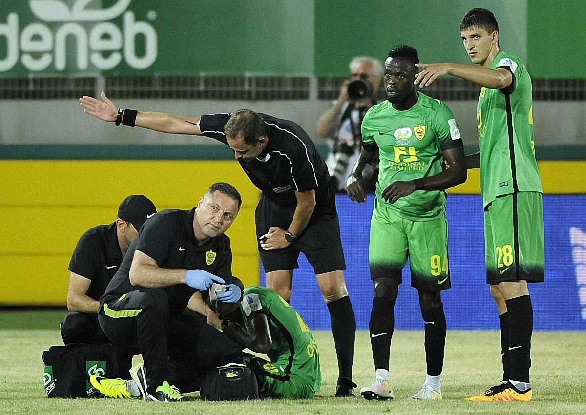 Будківський (крайній справа) тепер в "Анжи" / фото Getty Images