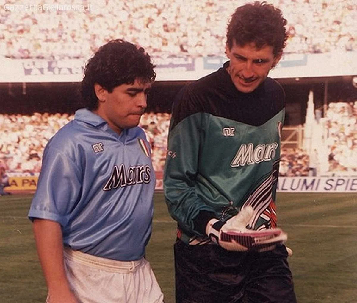 Галлі поруч з Марадоною