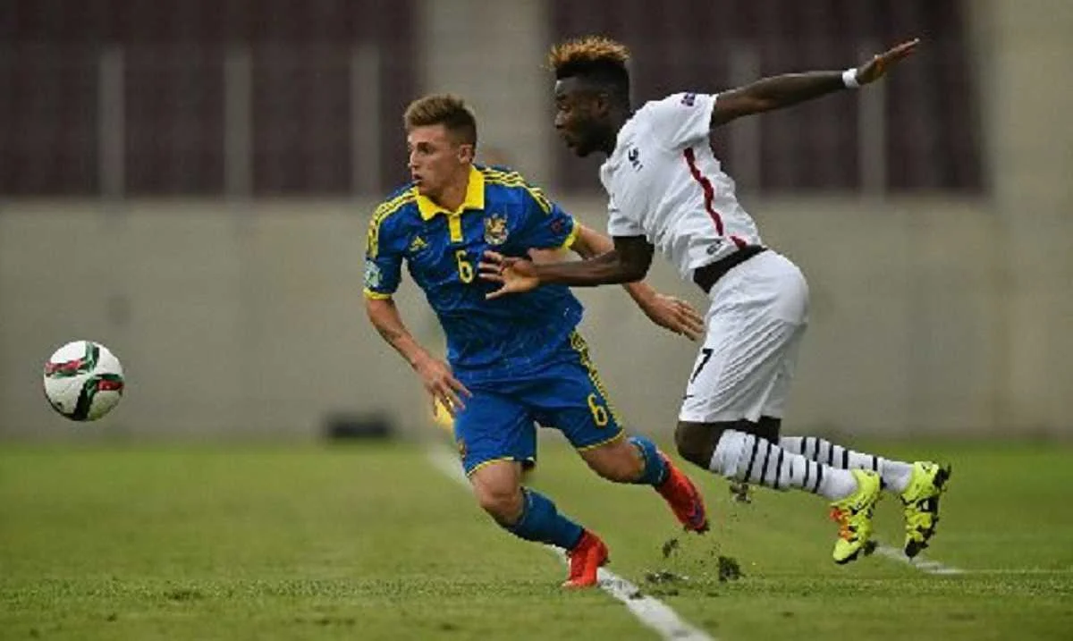 Молодежные команды Украины и Франции / Фото ФФУ