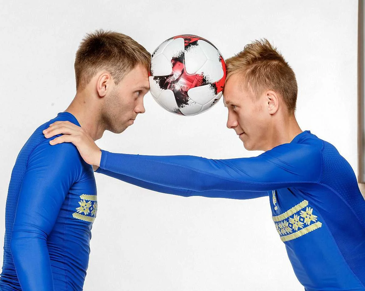 Караваєв (зліва) пояснив свою відсутність у збірній / фото ФФУ