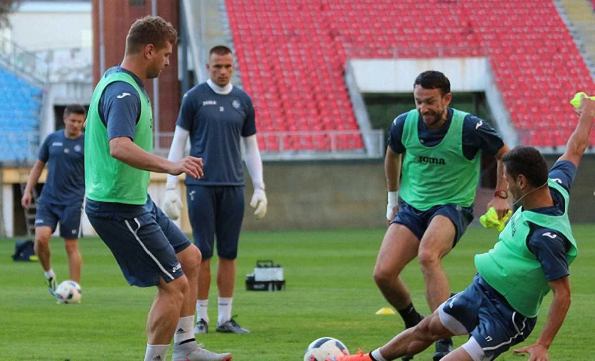 "Олимпик" плодотворно потренировался / Getty Images