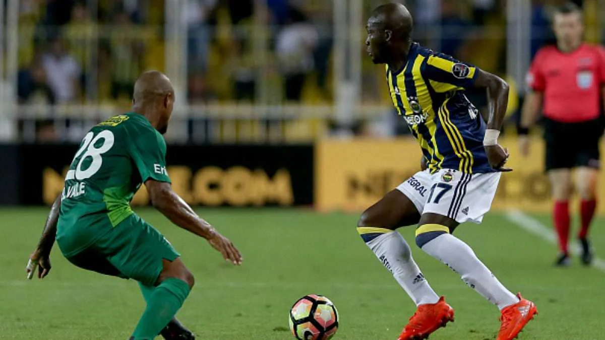 Муса Соу в матче против "Бурсаспора" / Getty Images