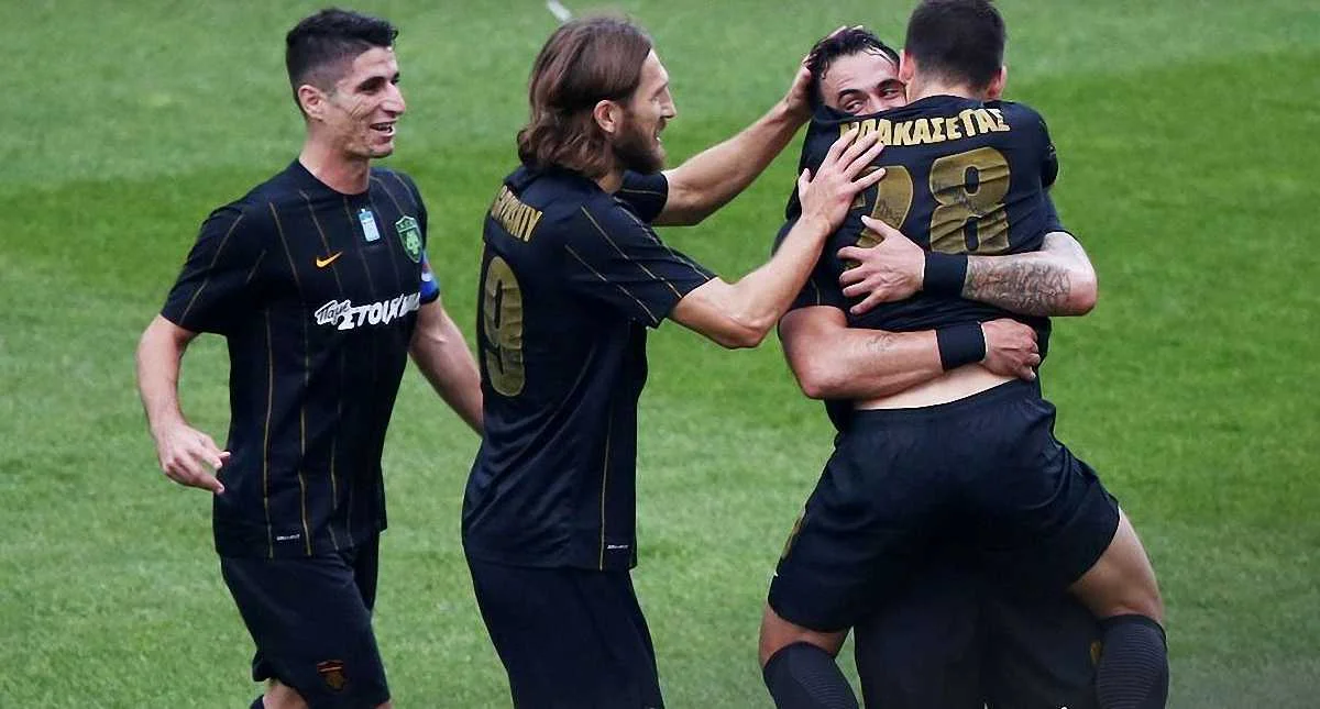 Чигринский празднует с партнерами / фото АЭК